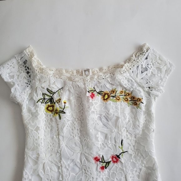Forever 21 Lace Embroidered Bardot Dress, White, M - Picture 6 of 8